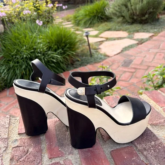 Luxurious Chanel Colorblock Leather Platforms 37 Authentic Damaged - Picture 6 of 13